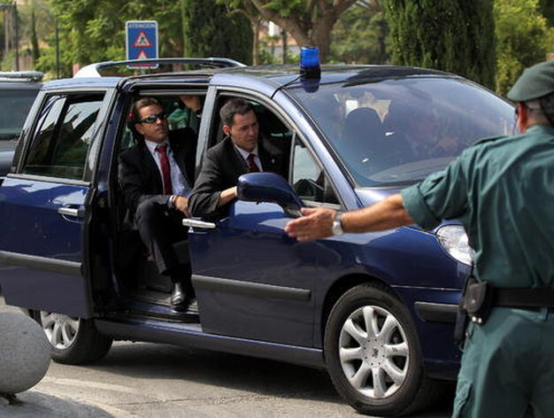 Llegada del convoy de coches donde se desplaza Michelle Obama y su hija Sasha al hotel Villa Padierna./Daniel P&eacute;rez