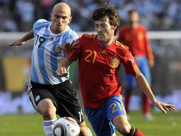 Espa&ntilde;a cae goleada ante Argentina en el Monumental de Buenos Aires. / AFP