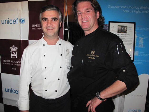 Los chefs Juan Manuel Rodr&iacute;guez (Restaurante Alfonso XIII) y Aurelio Barattini (Lucca).

Foto: Victoria Ram&iacute;rez
