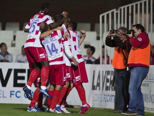 Jugadores del Granada CF celebran un gol.

Foto: P.Mendez