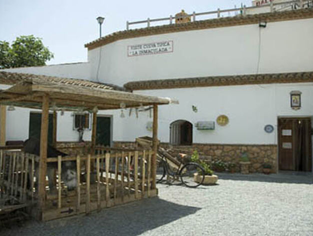 Ayuntamiento de Hu&eacute;lago. Cueva museo.