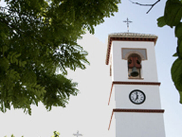 Ayuntamiento de Moraleda de Zafayona. Iglesia Nuestra Se&ntilde;ora de las Angustias.