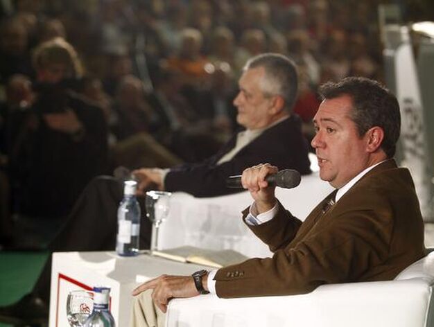 Acto de presentaci&oacute;n del candidato socialista.

Foto: Antonio Pizarro / EFE