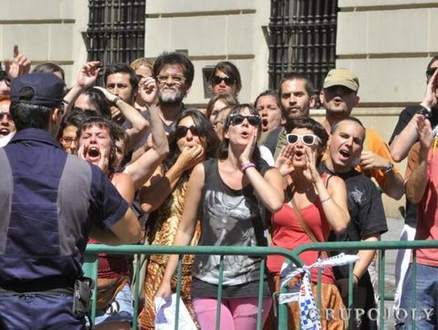 Concentraci&oacute;n de los indignados en la Plaza Nueva.

Foto: Manuel G&oacute;mez