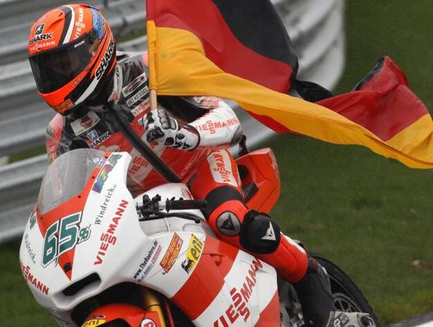 Stefan Bradl, ganador en Moto2 en el Gran Premio de Gran Breta&ntilde;a.

Foto: AFP Photo