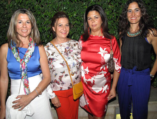 Marisa Bernal, Isabel Naranjo, Mar&iacute;a Teresa Bernal y Roc&iacute;o Fern&aacute;ndez.

Foto: Victoria Ram&iacute;rez