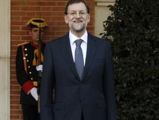 Rajoy llega al Palacio de La Zarzuela. / Reuters