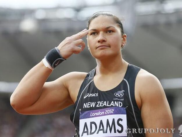La atleta neozelandesa Valerie Adams compite en la ronda clasificatoria de lanzamiento de peso femenino. 

Foto: EFE/Kerim Okten