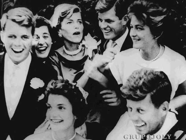 Imagen de la boda de Kennedy con Jacqueline Bouvier en Rhode Island.