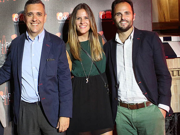 Gabriel Dronda,  Sara Castellanos y Miguel Mula, de Coca-Cola.

Foto: Victoria Ram&iacute;rez