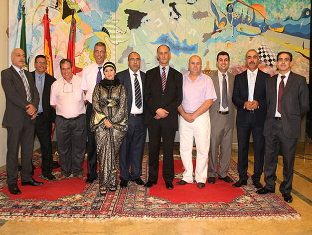 Miembros del Consulado General de Marruecos en Sevilla.

Foto: Victoria Ram&iacute;rez