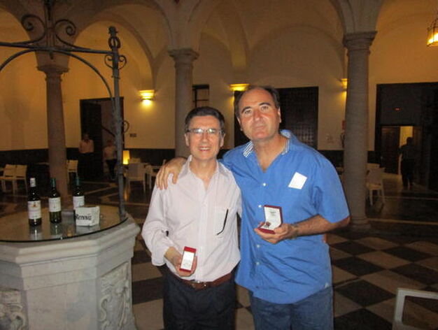 Los premiados Juan Manuel Fern&aacute;ndez y Armando Lara.