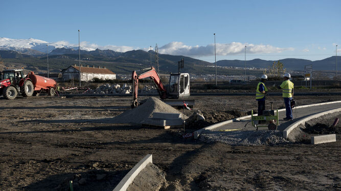 La construcción del nuevo parque avanza en el terreno en el que se ha desarrollado el Zaidín Rock.