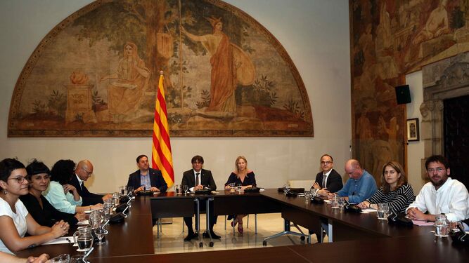 Carles Puigdemont, durante la cumbre soberanista que convocó en Barcelona y que concluyó sin fecha ni pregunta para un eventual referéndum.