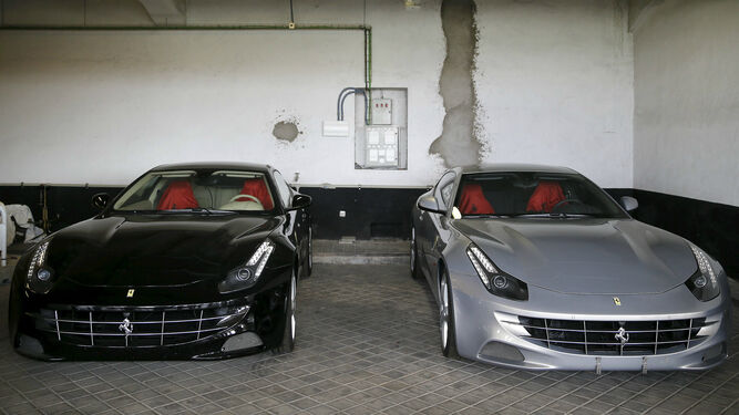Ambos Ferrari tienen un precio en la actual subasta de 375.000 euros.