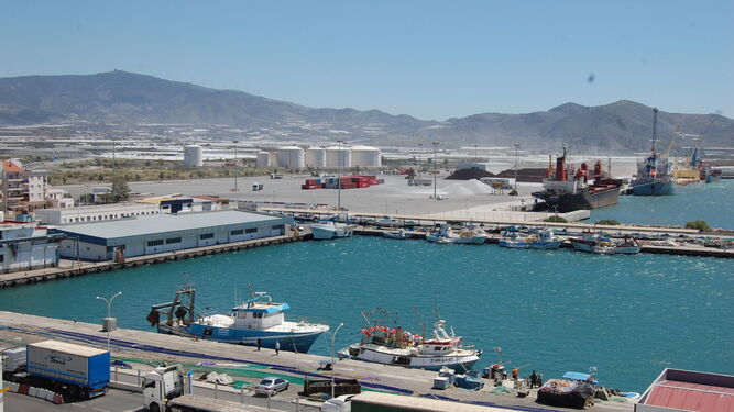 El Puerto pierde un 17% de pasajeros de la OPE, justo los que gana Almería