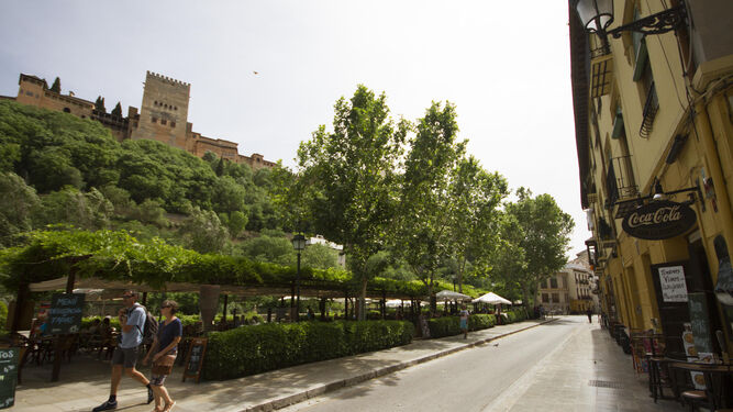 La Universidad de Granada es uno de los factores que favorece que la ciudad tenga un entorno propicio cultural.