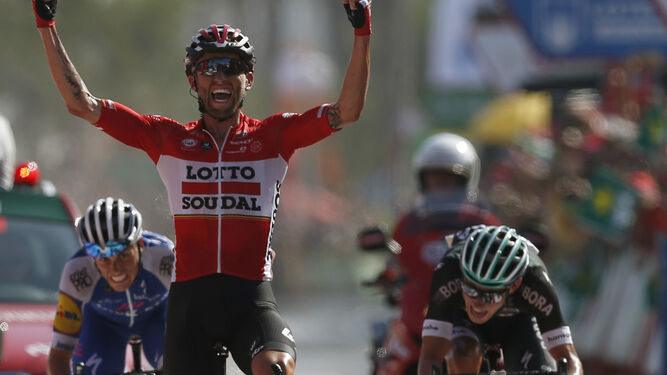 Tomasz Marczynski celebra su victoria al sprint en la sexta etapa de la Vuelta a España.