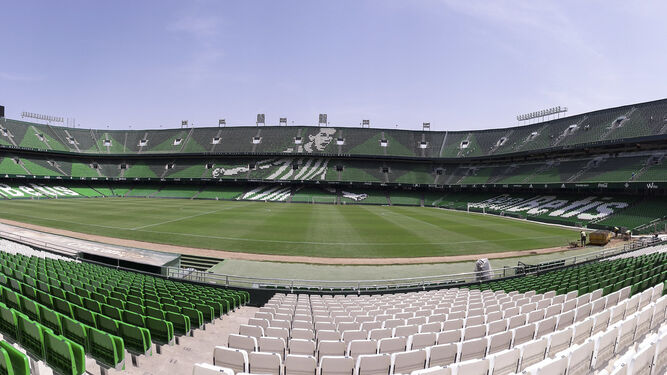 Las remozadas gradas del estadio Benito Villamarín.