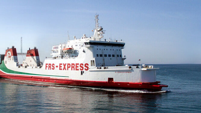 El buque Al Ándalus Express ha mejorado sus rampas de acceso.