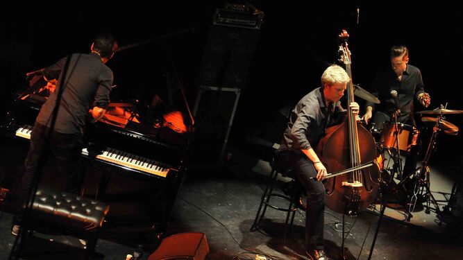 Kyle Eastwood inaugura por todo lo alto el Festival de Jazz