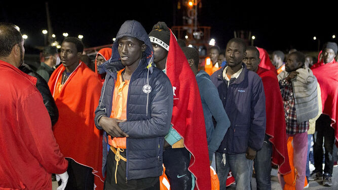 Rescatan dos pateras con 109 inmigrantes