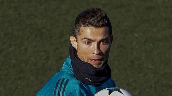 Cristiano Ronaldo, en el entrenamiento previo a la cita de esta noche.
