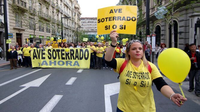 Manifestación para exigir el soterramiento del AVE celebrada el pasado mes de mayo.