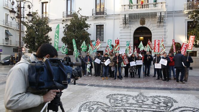 Concentración para pedir la unidad de empresas de Rober, Herederos de Gómez y Alhambra Bus celebrada el pasado diciembre.