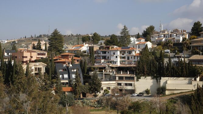 Los vecinos del Serrallo ganan la batalla contra la 'privatización' de la urbanización