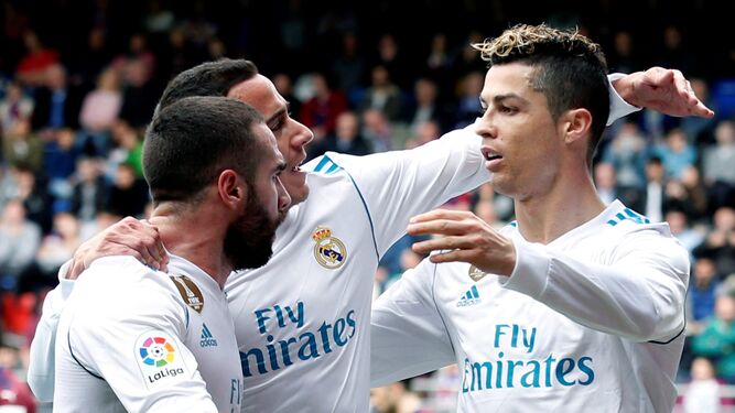 Cristiano Ronaldo, celebrando uno de los goles con Lucas y Carvajal