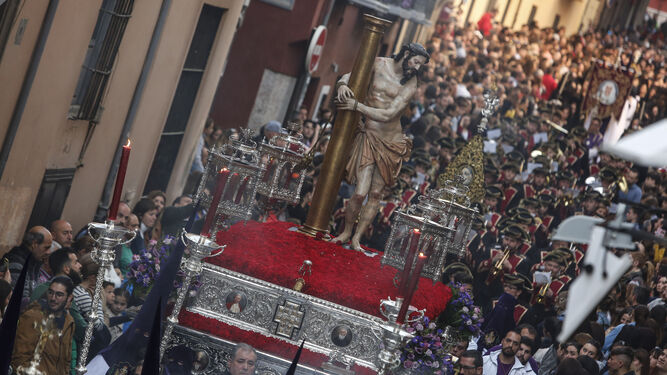 El Miércoles Santo desborda       	las calles de Granada