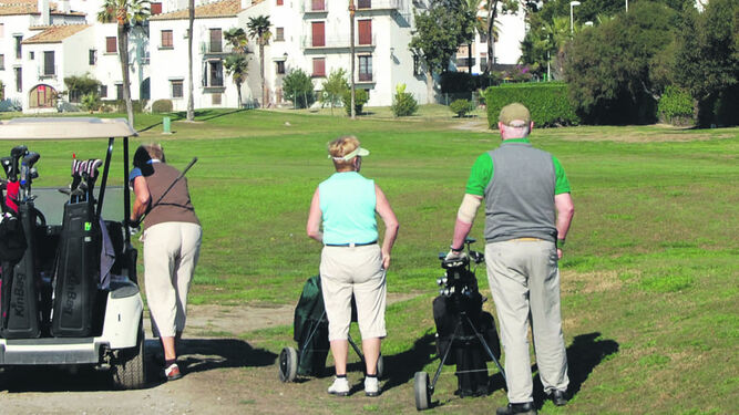 La situación actual es un freno para los turistas del golf.