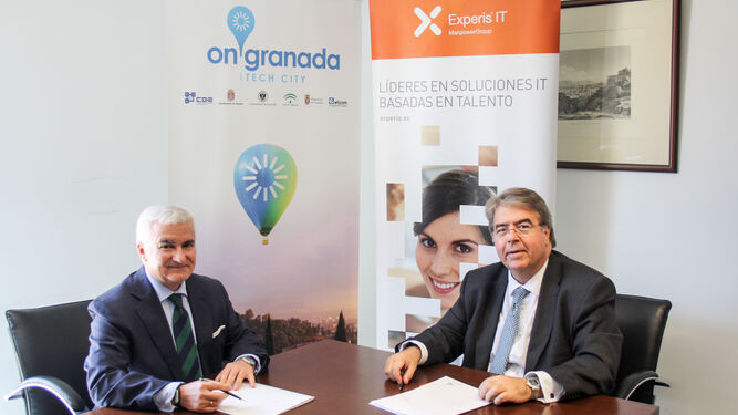 El secretario general de OnGranada Tech City, Vito Epíscopo, junto al director general de Experis IT, José Manuel Mas