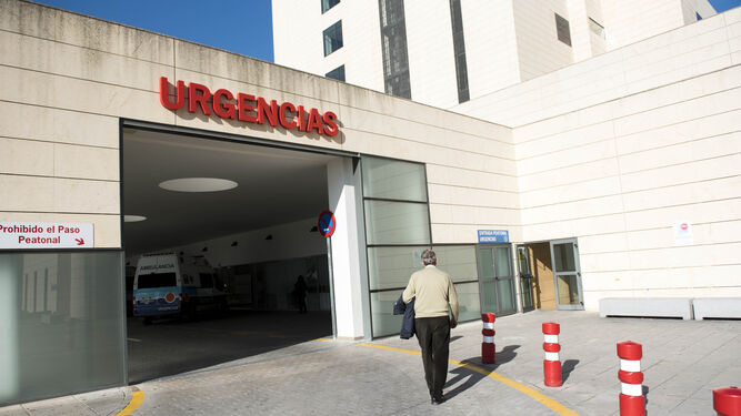 Imagen de la entrada de urgencias del Hospital Campus.
