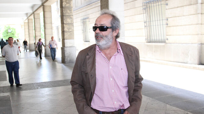 Juan Lanzas acude a declarar a la Audiencia de Sevilla.