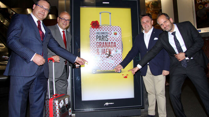 Acción promocional del Patronato de Turismo en el Metro de París.
