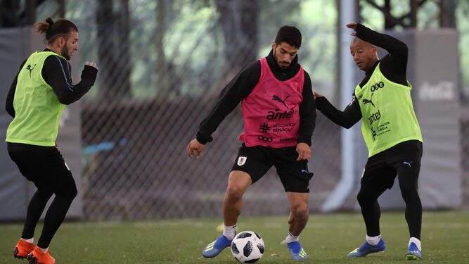 Gastón Silva (izquierda), en un entrenamiento con Uruguay hace unos días.