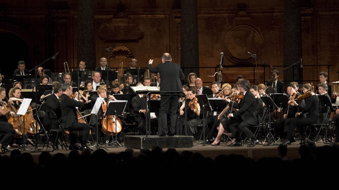Granada 'viaja' al París de las vanguardias gracias a la orquesta Les Siècles