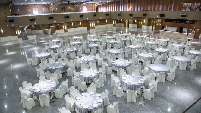 La sala de fiestas del Capricho tiene 3.000 metros cuadrados y la del casino 5.500, hasta ahora se utilizaba para eventos.
