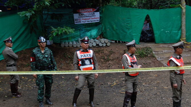 Rescate de los ni&ntilde;os atrapados en una cueva de Tailandia