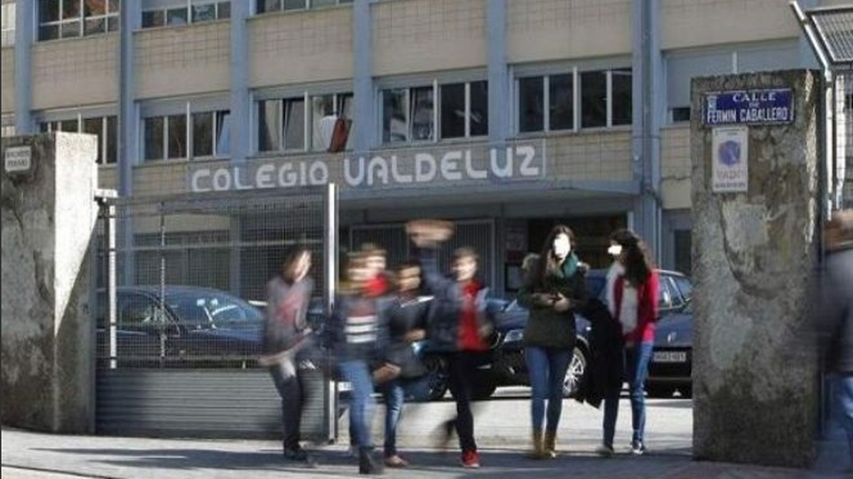 Fachada del Colegio Valdeluz.