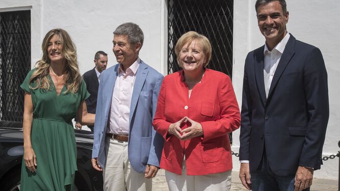 Las im&aacute;genes del encuentro entre Angela Merkel y Pedro S&aacute;nchez en Sanl&uacute;car