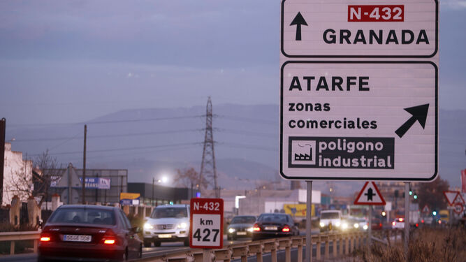 La carretera N-432 en Granada.