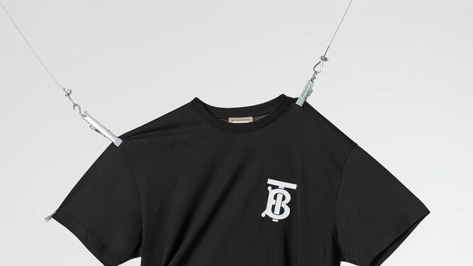 La camiseta Thomas Burberry Monogram, la nueva creaci&oacute;n de Ricardo Tisci