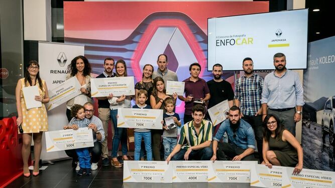 Los ganadores y finalistas del concurso organizado por el concesionario Japemasa Renault.
