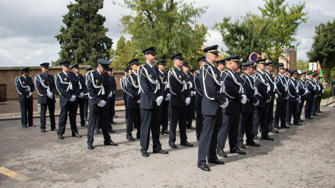 La Policía Local reforzará su plantilla para hacer Granada "más segura, amable y única"