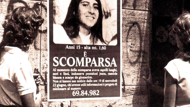 Un cartel de los años 80, en el que se busca a la joven desaparecida