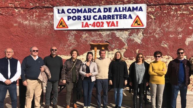 Los candidatos del PP de Granada al Parlamento andaluz, ayer en Alhama de Granada.