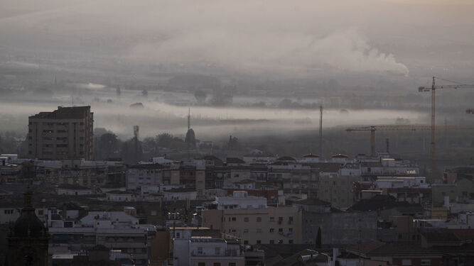 Imagen de archivo de la boina de contaminación de Granada.
